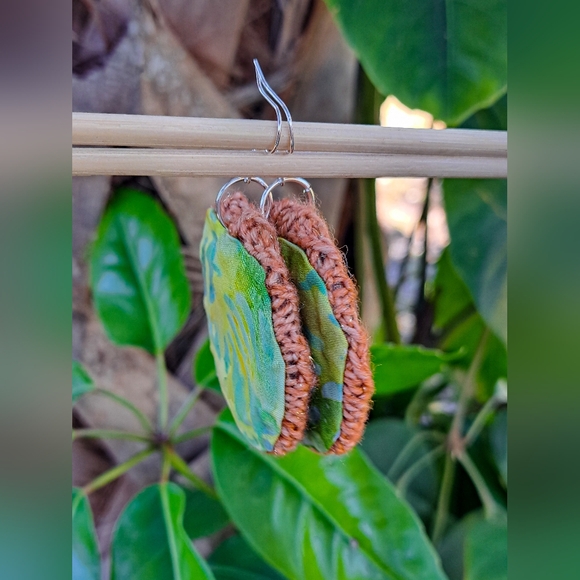 Handmade Circle Knit Earrings Sparkled Orange Hand Dyed Yarn Green Cotton Fabric - Picture 13 of 16